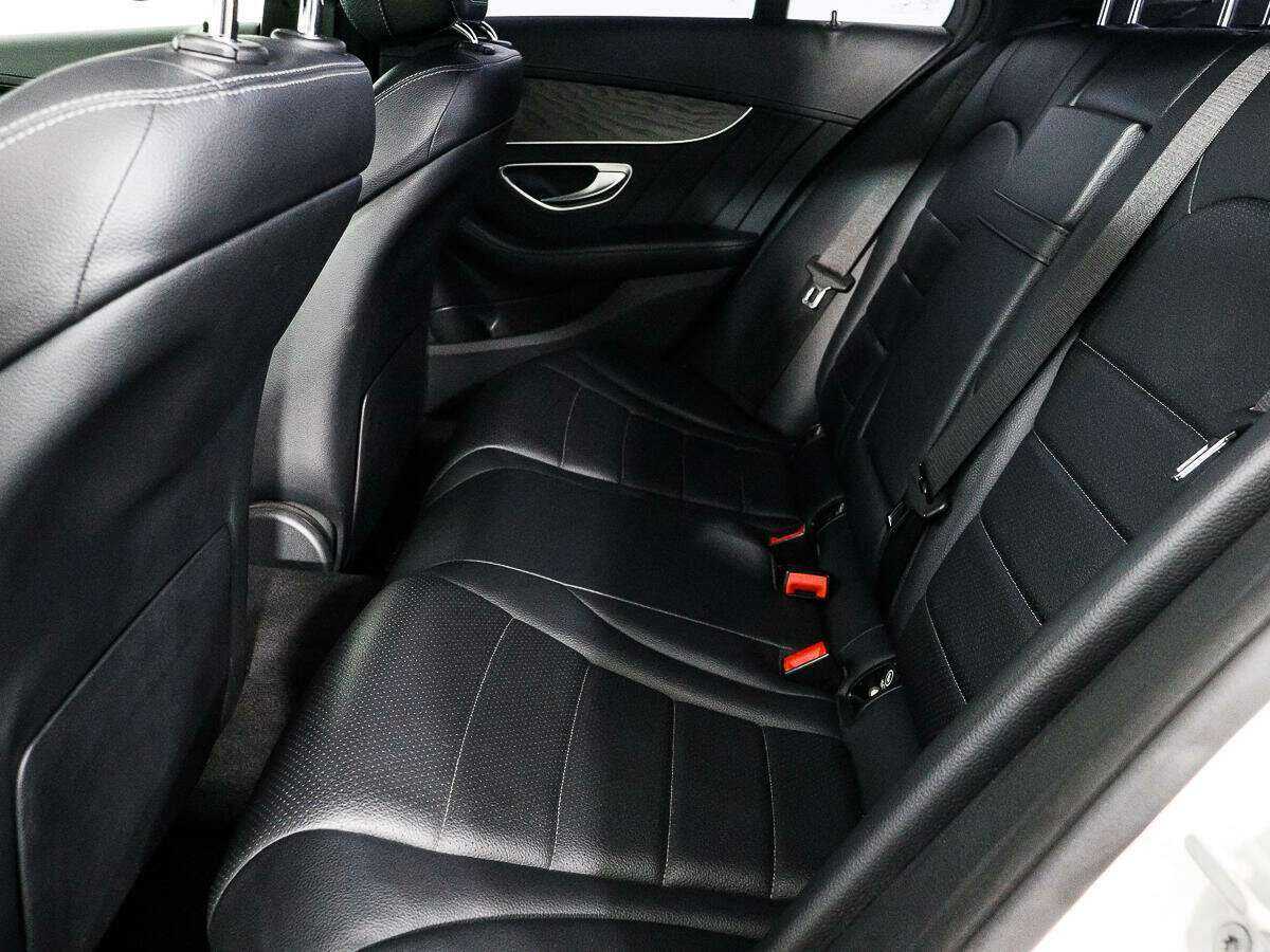 Купить Mercedes-Benz C-Класс с пробегом. Фото: #9