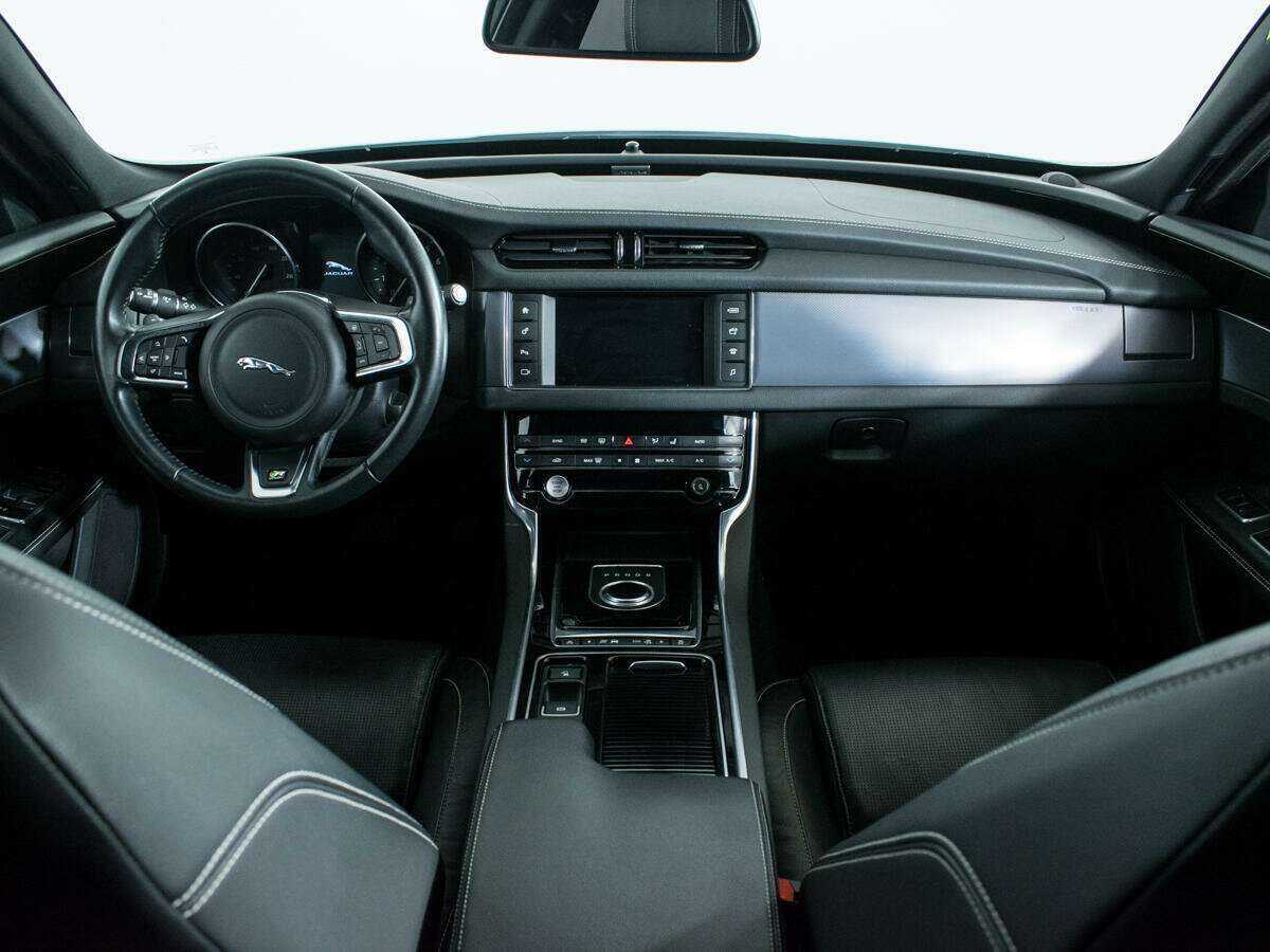 Купить Jaguar XF с пробегом. Фото: #11