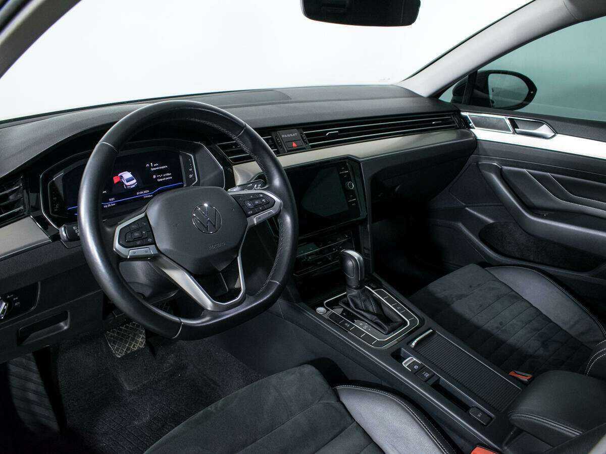 Купить Volkswagen Passat с пробегом. Фото: #11