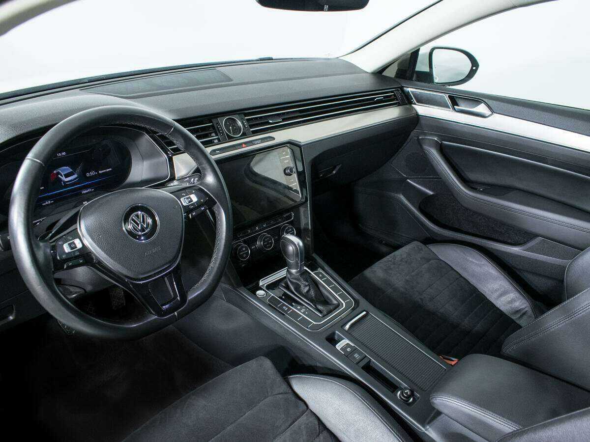 Купить Volkswagen Passat с пробегом. Фото: #11