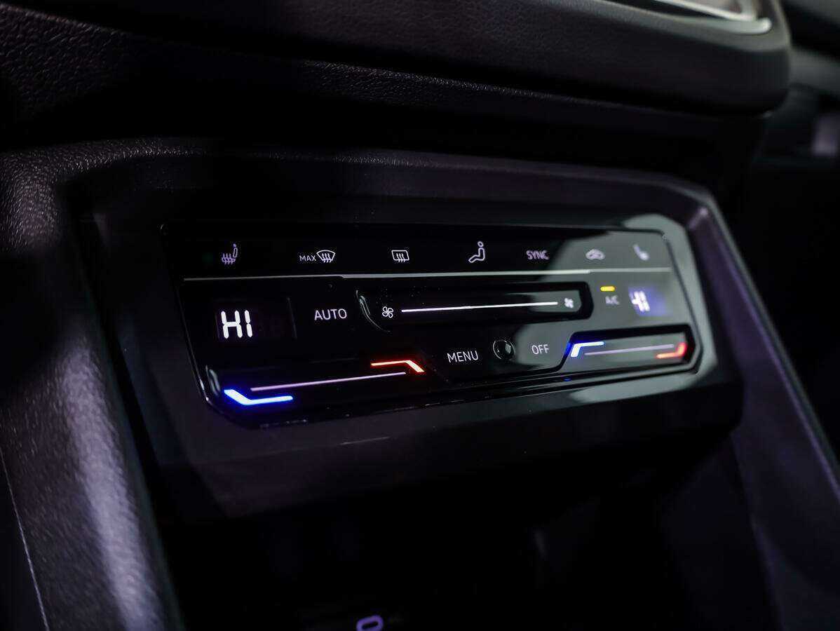 Купить Volkswagen Tiguan с пробегом. Фото: #13