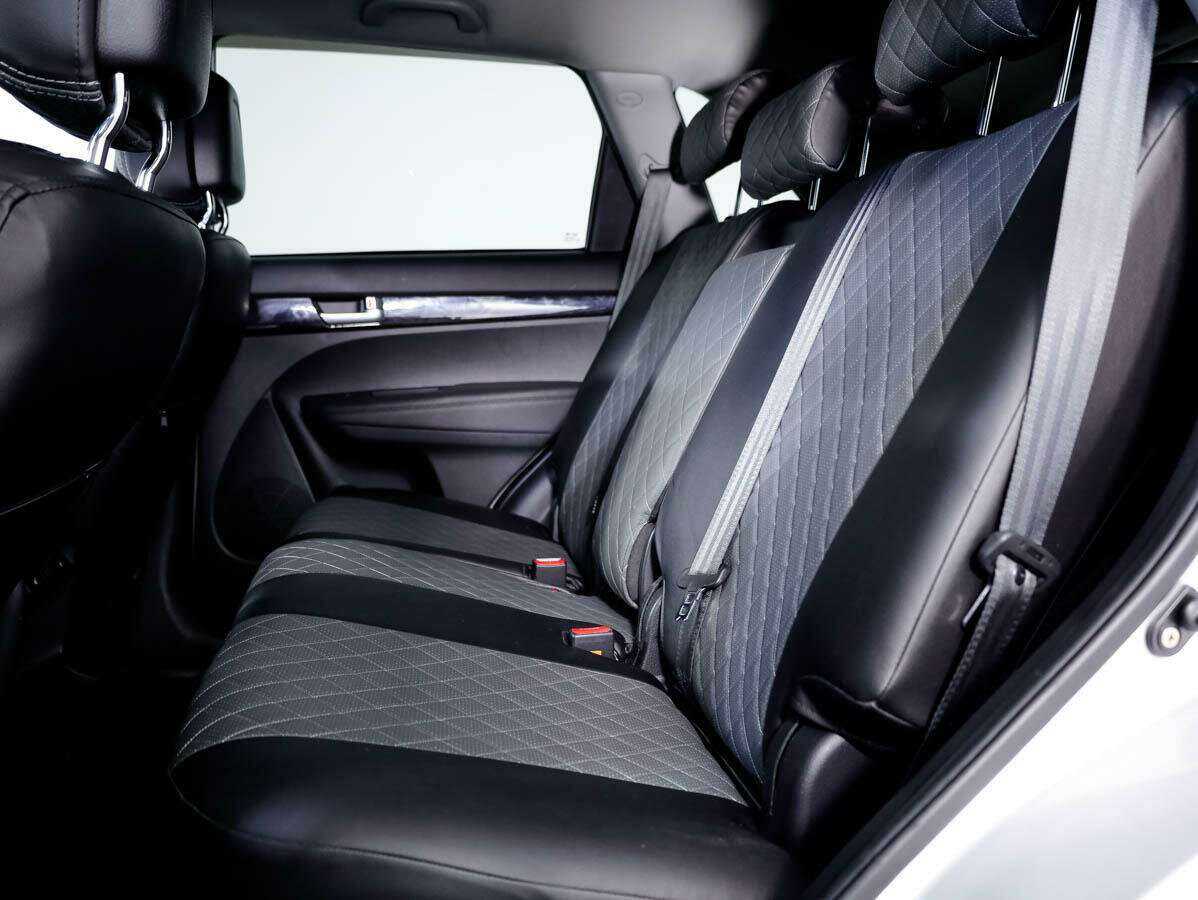 Купить Kia Sorento с пробегом. Фото: #12