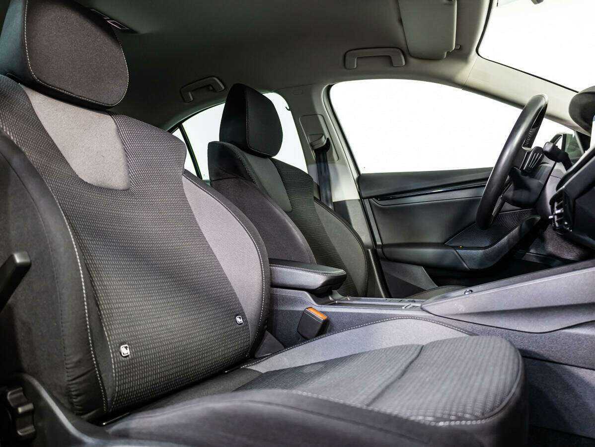 Купить Skoda Octavia с пробегом. Фото: #9