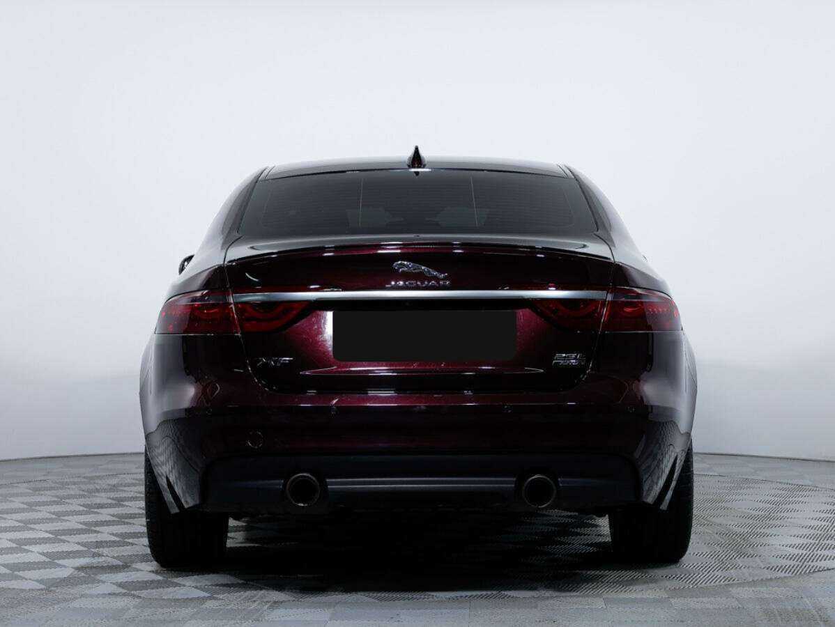 Купить Jaguar XF с пробегом. Фото: #5