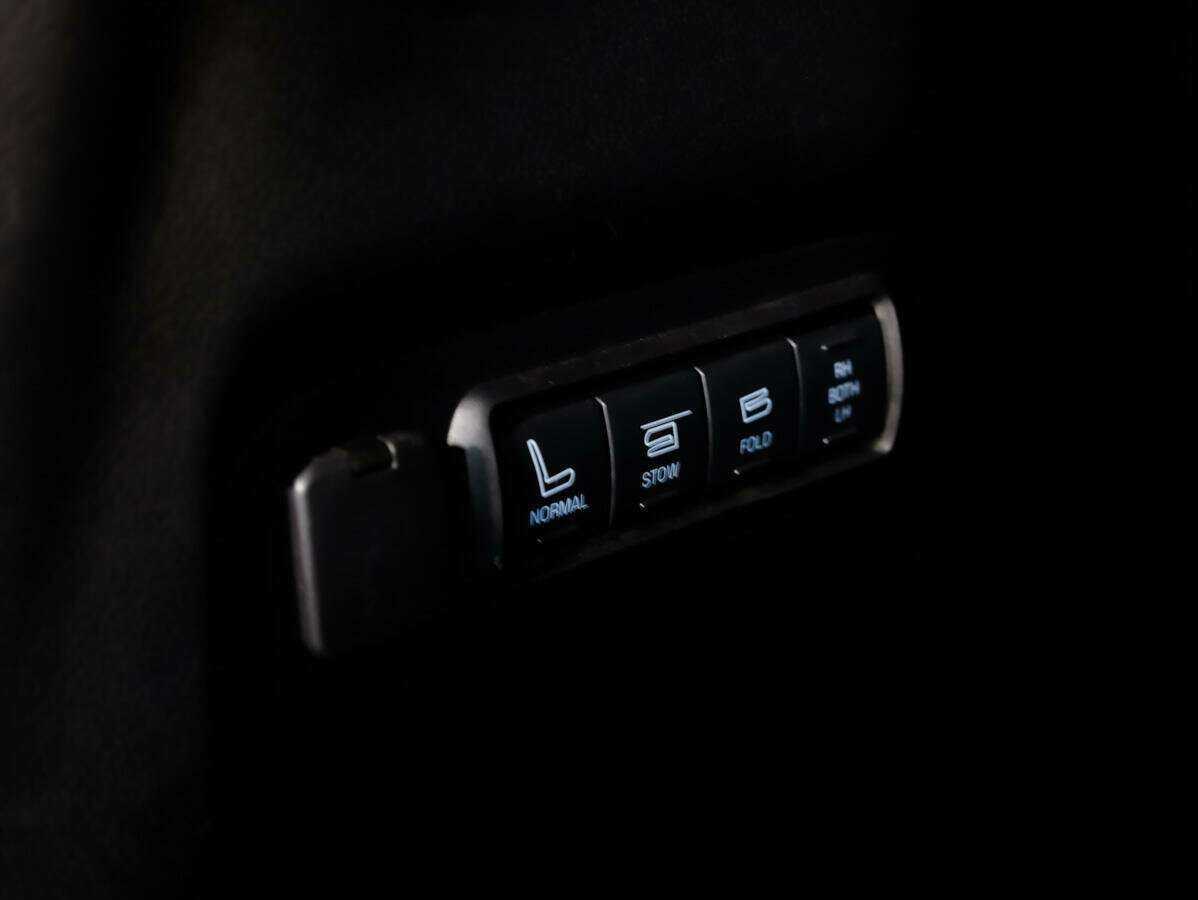 Купить Ford Explorer с пробегом. Фото: #27