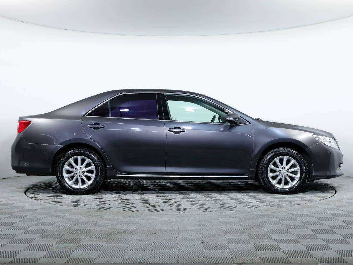 Продажа Б/У Тойота Камри. Фото: #2