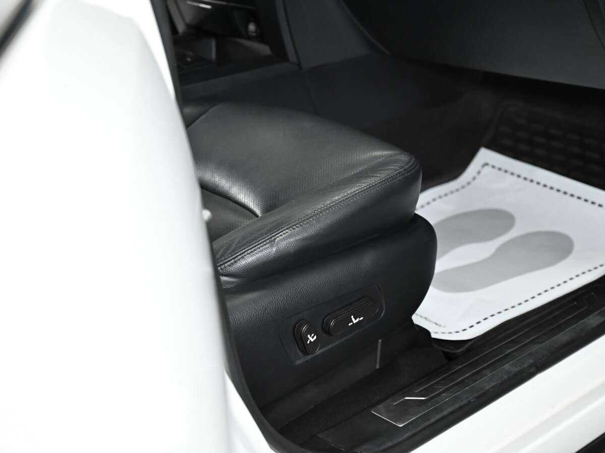 Купить Kia Mohave с пробегом. Фото: #12