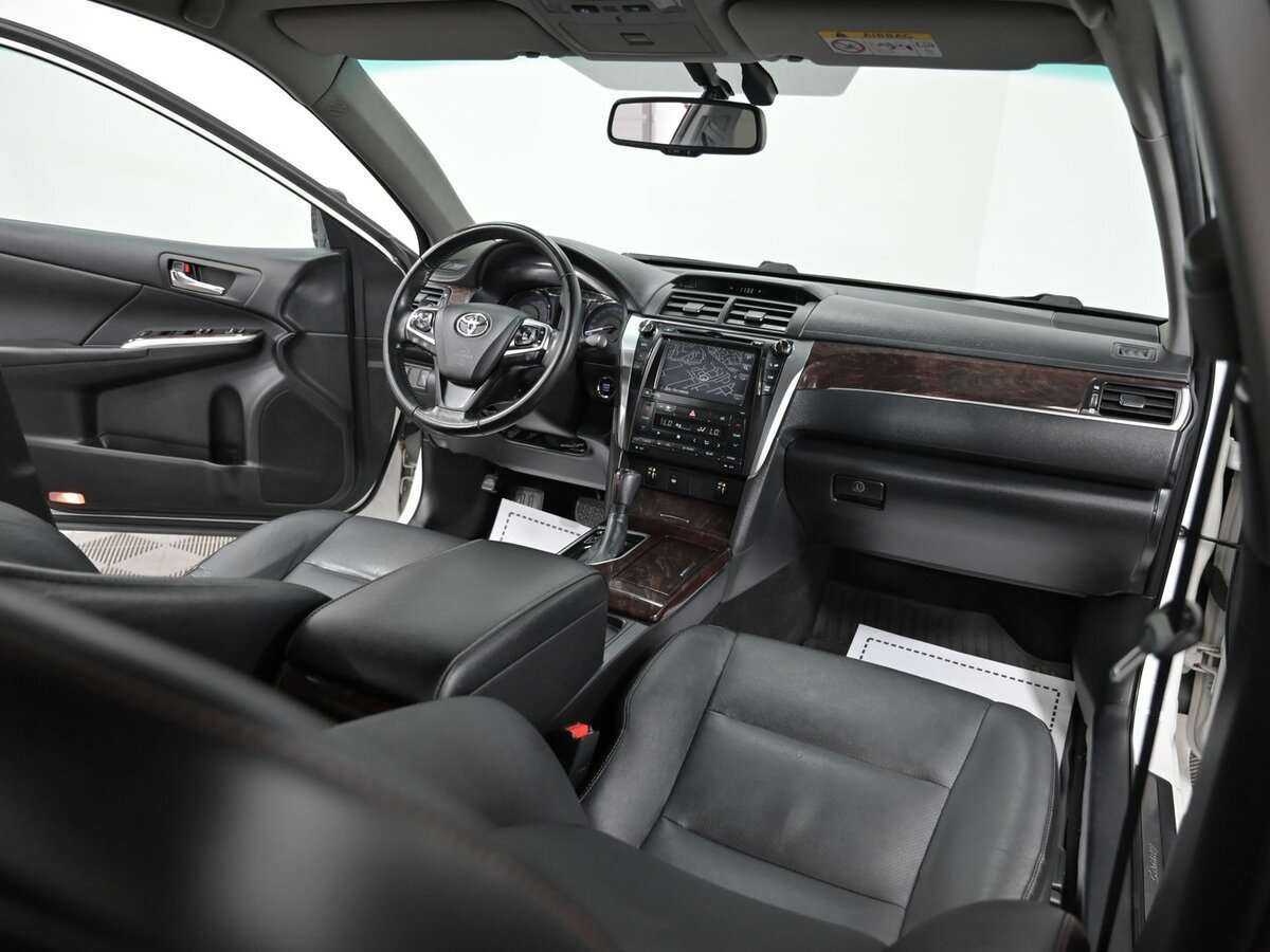 Купить Toyota Camry с пробегом. Фото: #8