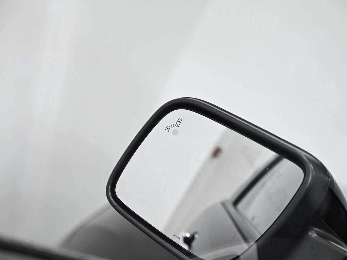 Купить Ford Explorer с пробегом. Фото: #17