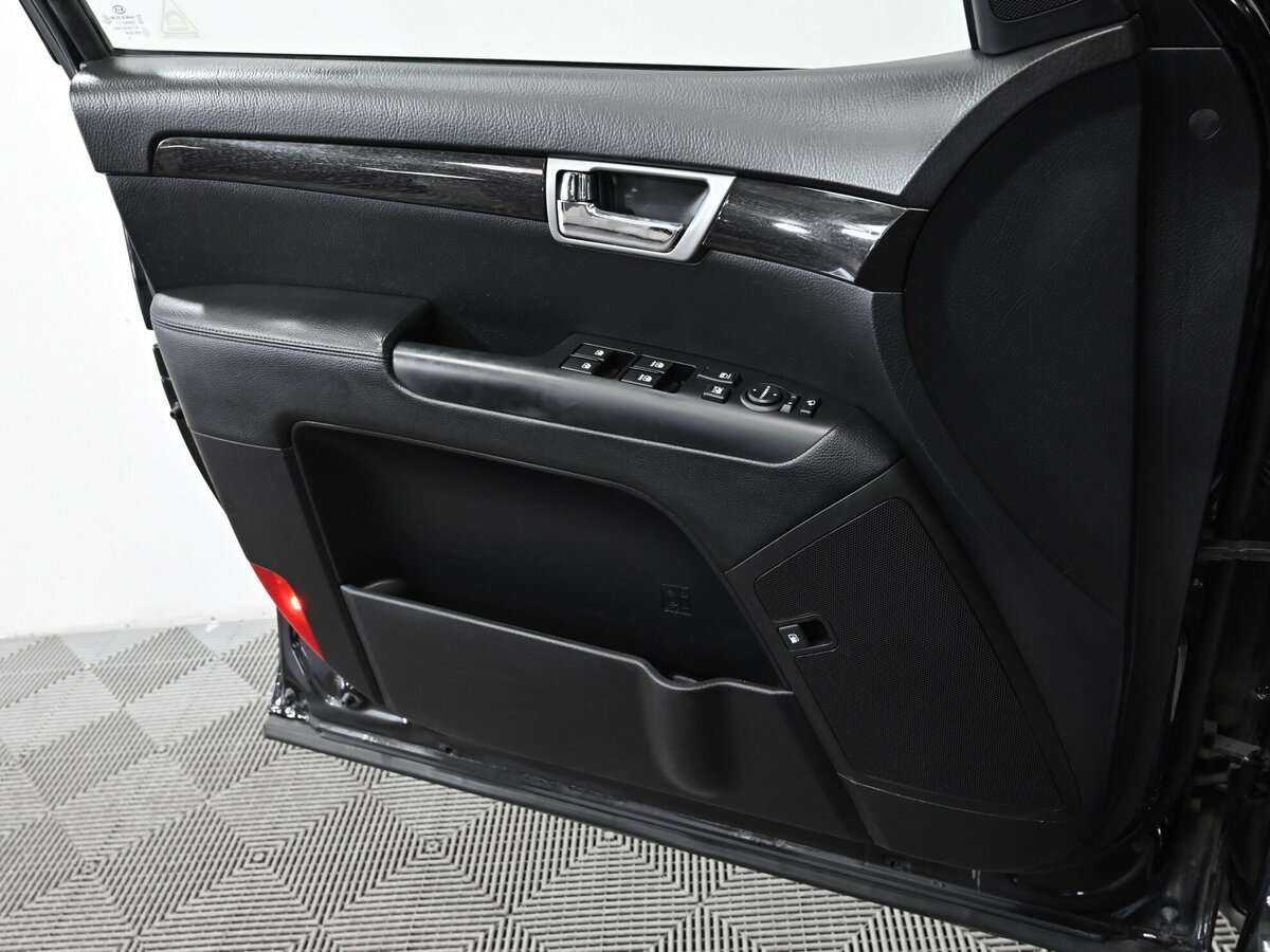 Купить Kia Mohave с пробегом. Фото: #9