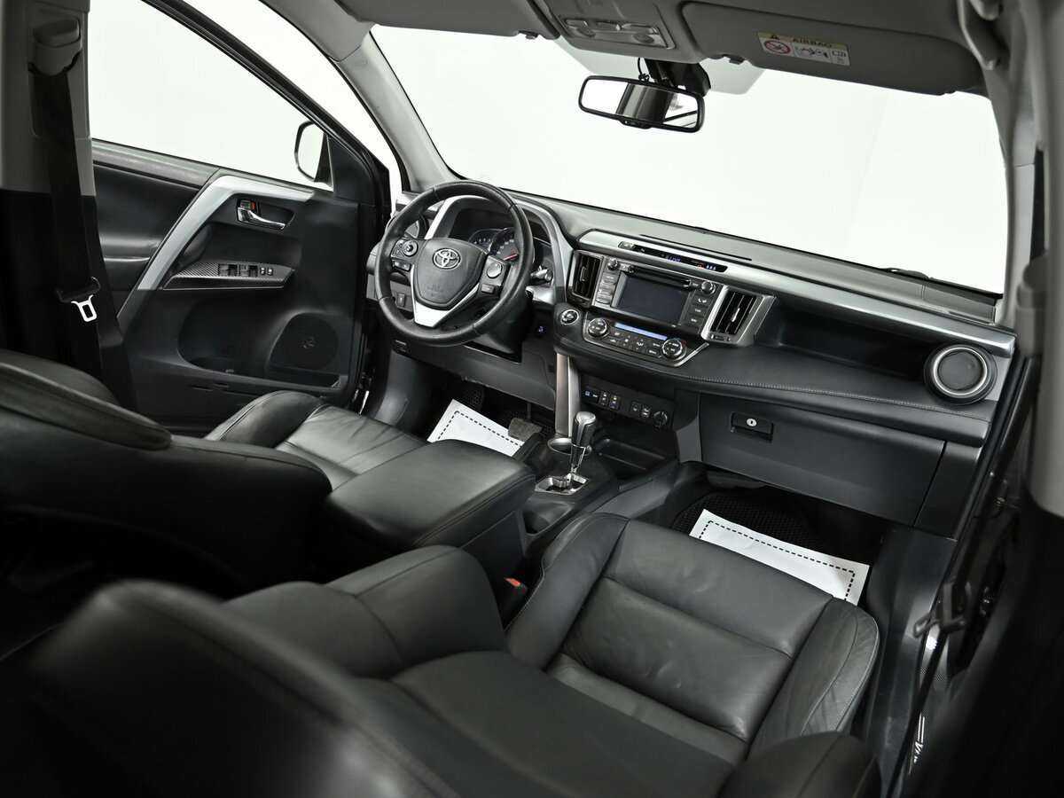 Купить Toyota RAV4 с пробегом. Фото: #4