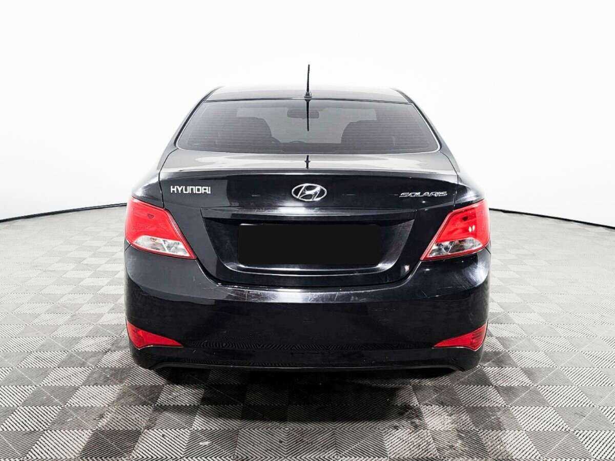 Купить Hyundai Solaris с пробегом. Фото: #4