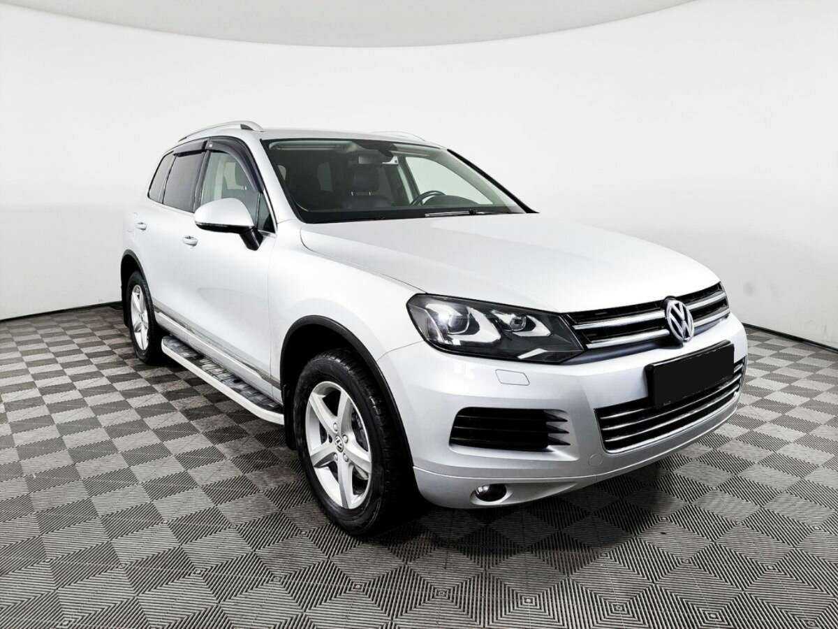 Купить Volkswagen Touareg с пробегом. Фото: #2