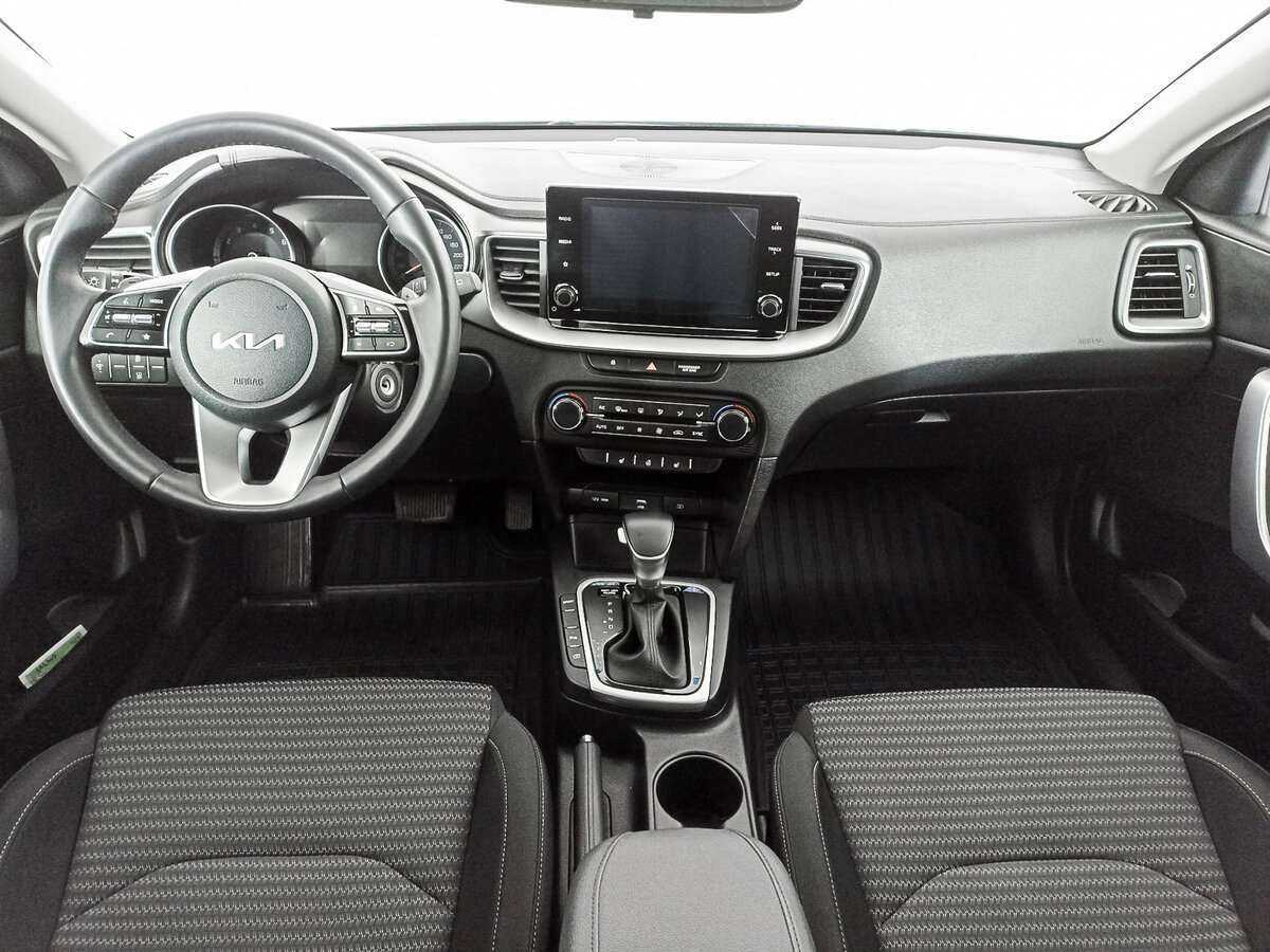 Купить Kia Ceed с пробегом. Фото: #11