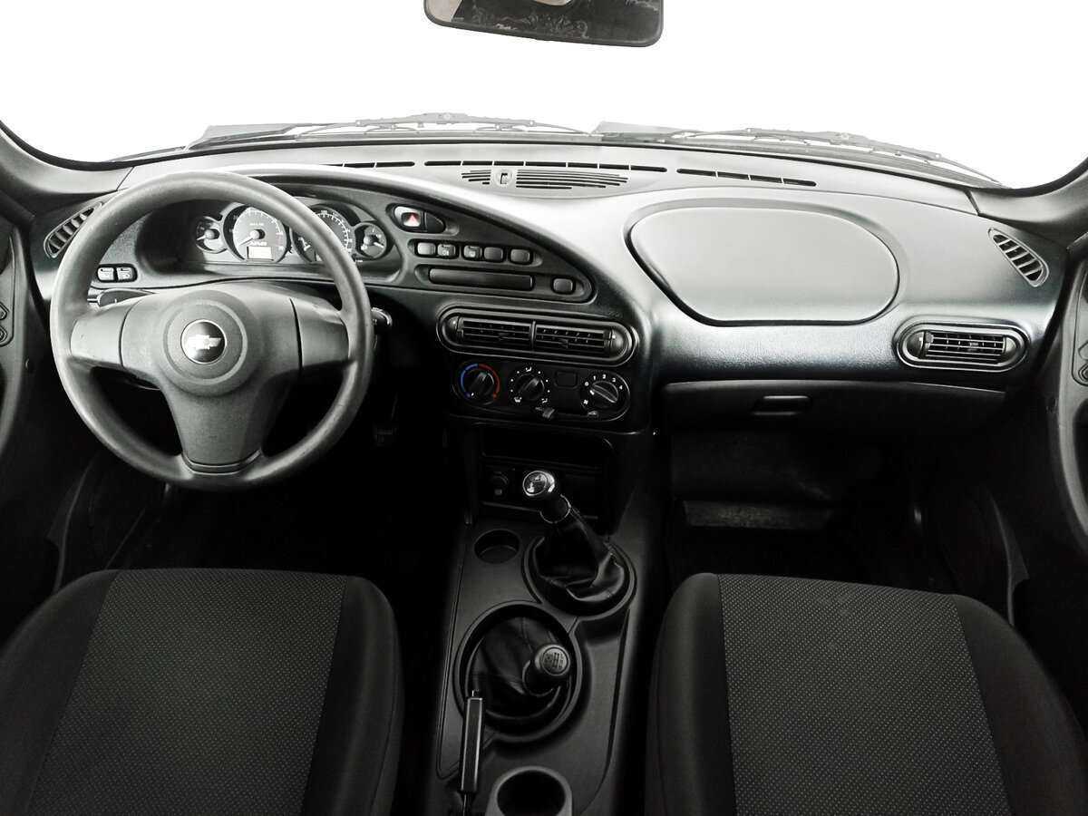 Купить Chevrolet Niva с пробегом. Фото: #11