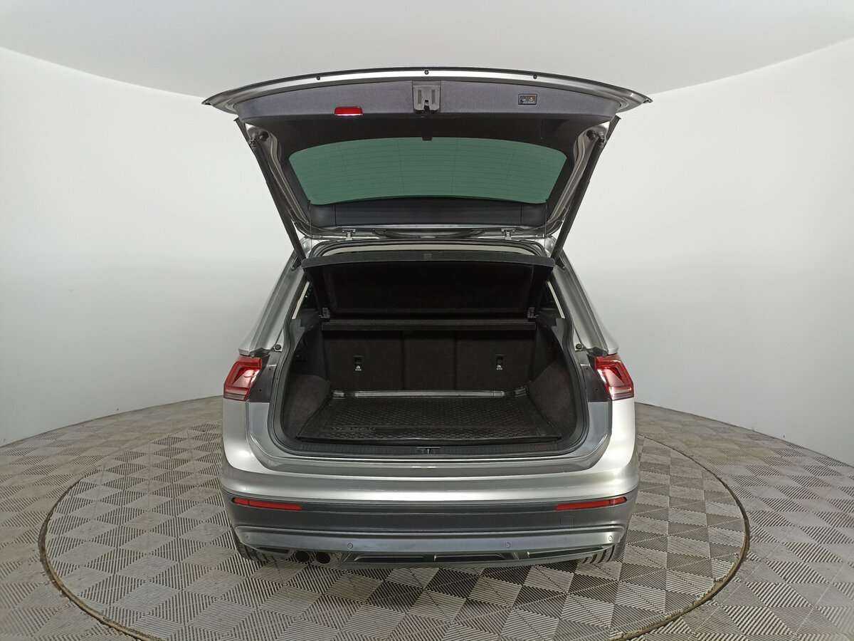 Купить Volkswagen Tiguan с пробегом. Фото: #9