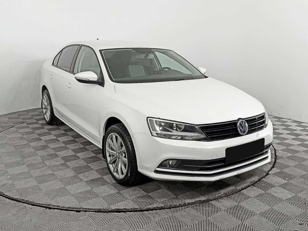 Купить Volkswagen Jetta с пробегом. Фото: #2