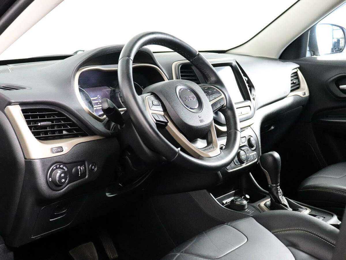 Купить Jeep Cherokee с пробегом. Фото: #7