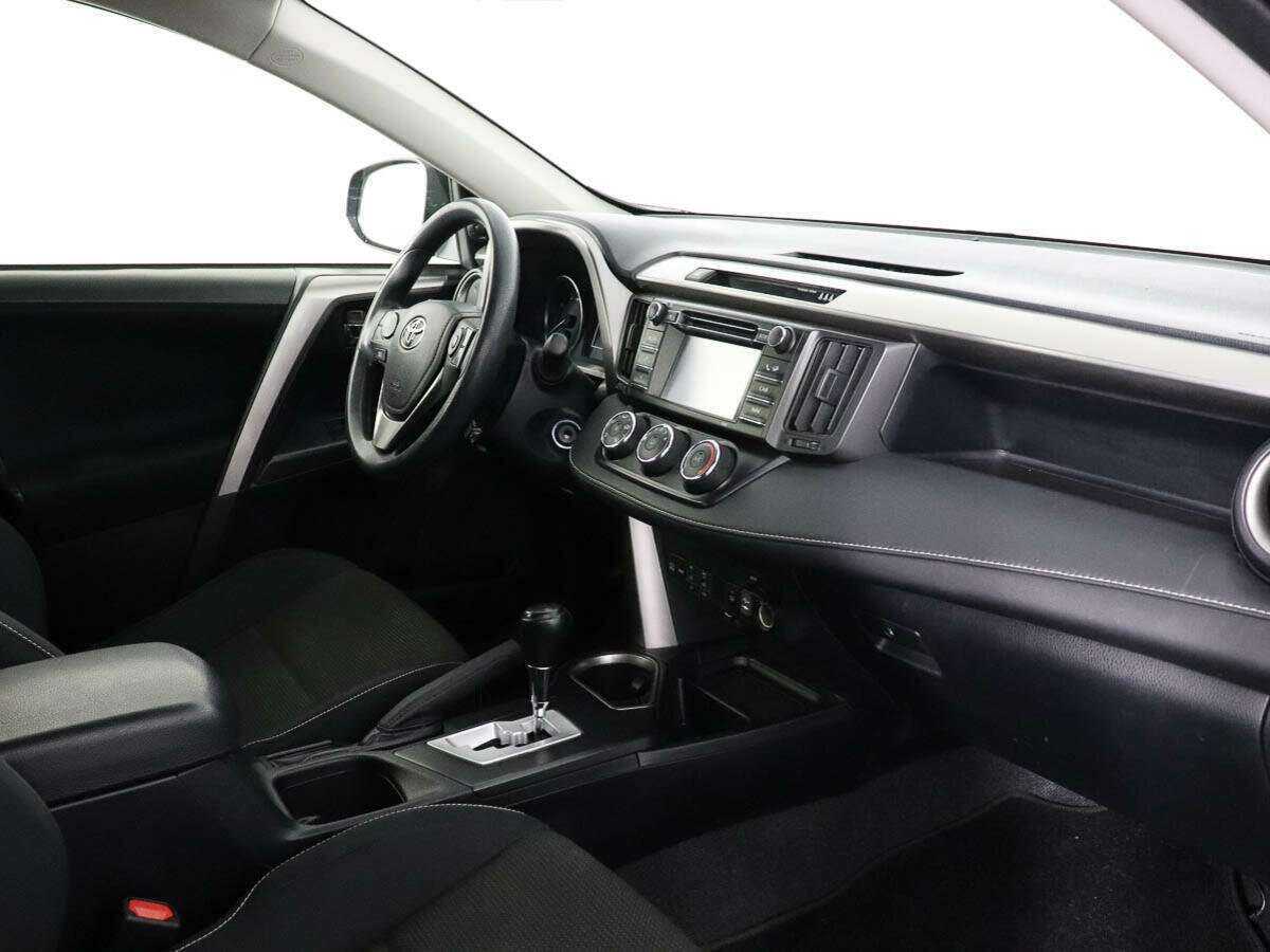 Купить Toyota RAV4 с пробегом. Фото: #6