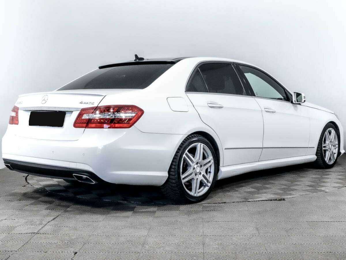 Купить Mercedes-Benz E-Класс с пробегом. Фото: #3