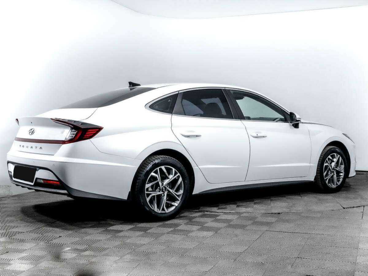 Купить Hyundai Sonata с пробегом. Фото: #3