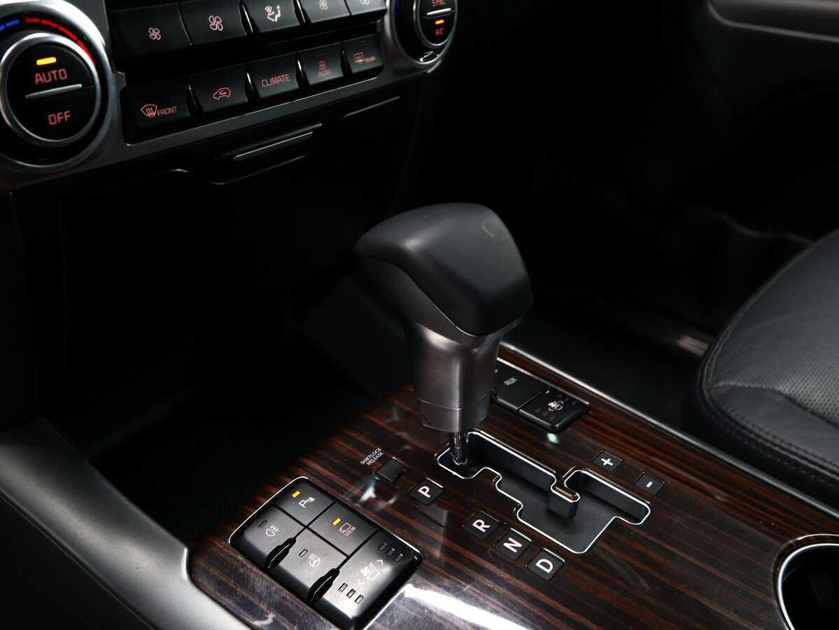 Купить Kia Mohave с пробегом. Фото: #8