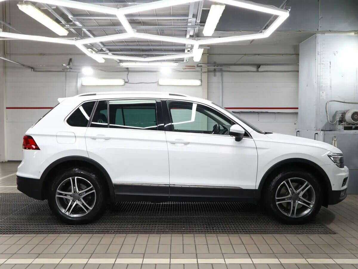 Купить Volkswagen Tiguan с пробегом. Фото: #12
