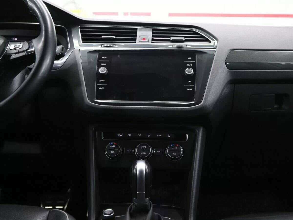 Купить Volkswagen Tiguan с пробегом. Фото: #18