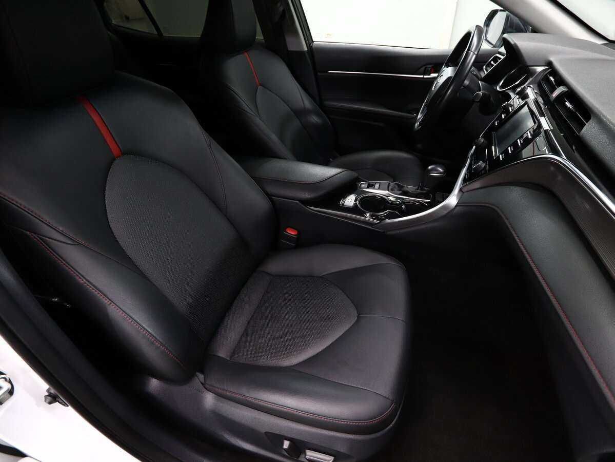 Купить Toyota Camry с пробегом. Фото: #11