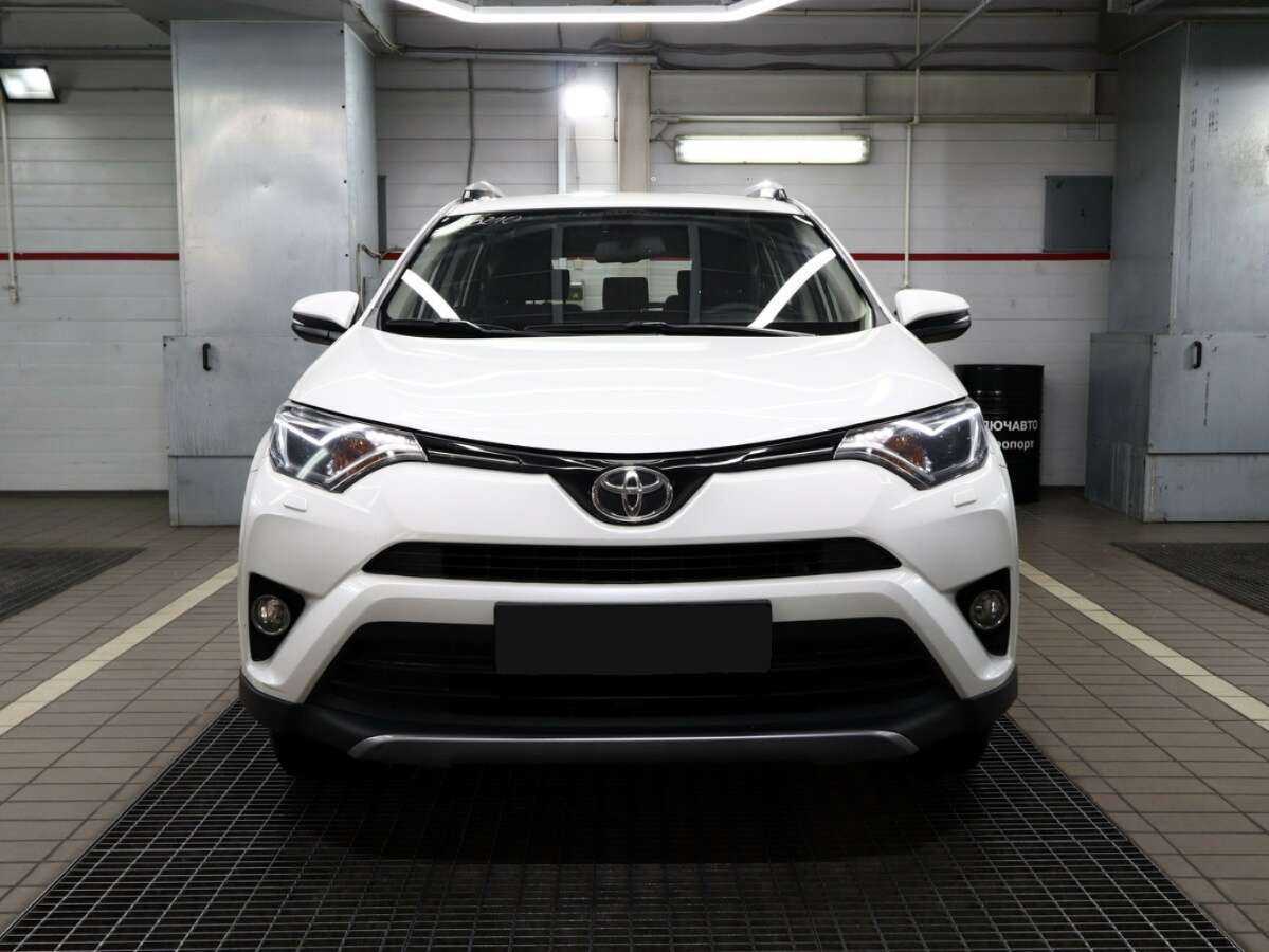 Купить Toyota RAV4 с пробегом. Фото: #1
