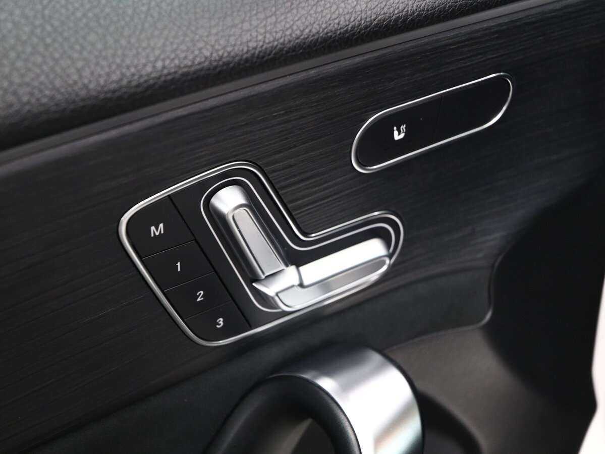 Купить Mercedes-Benz A-Класс с пробегом. Фото: #7