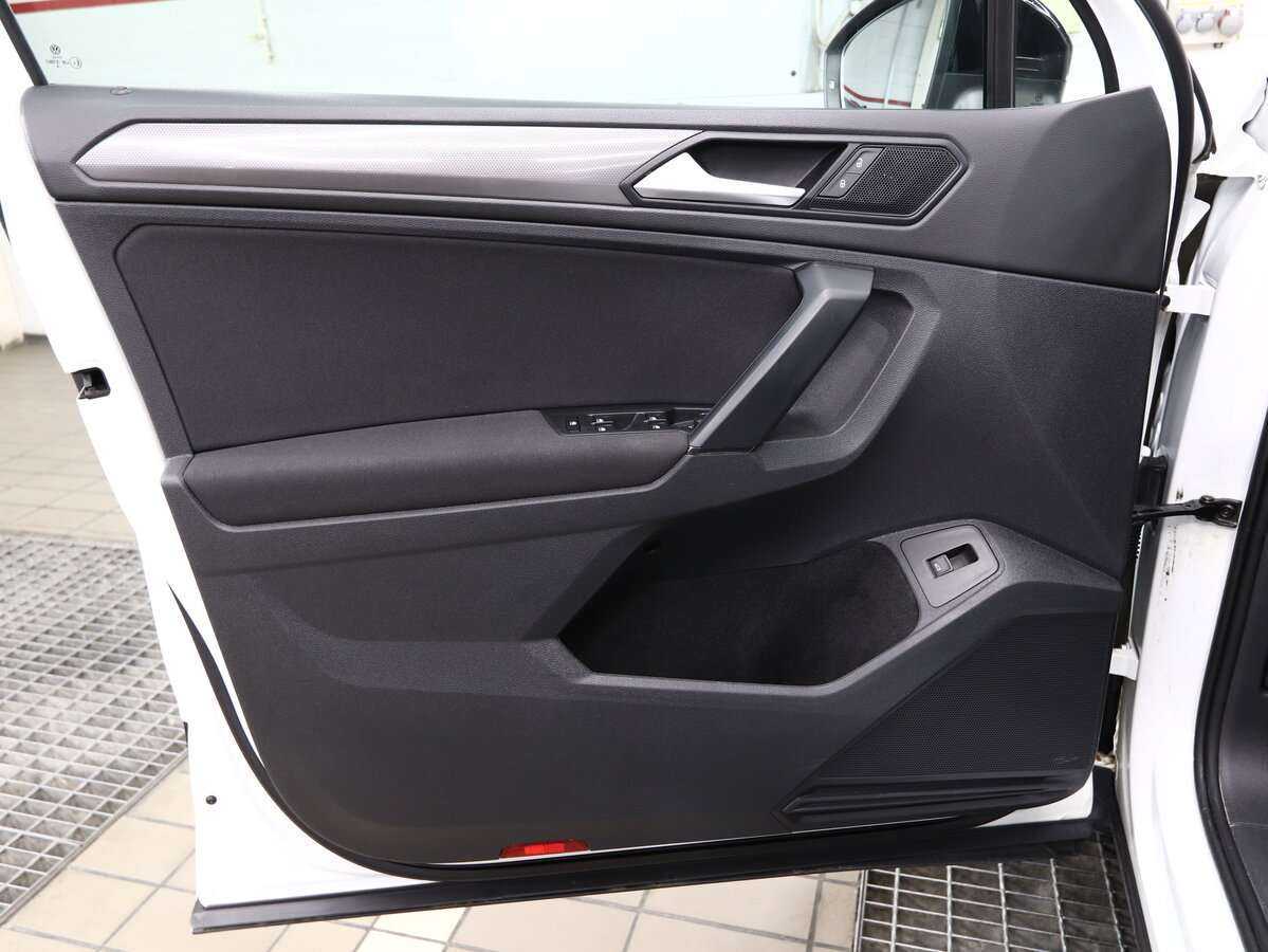 Купить Volkswagen Tiguan с пробегом. Фото: #7