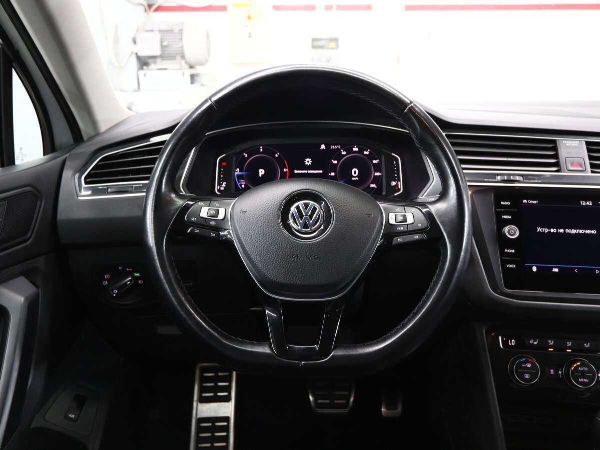 Купить Volkswagen Tiguan с пробегом. Фото: #18
