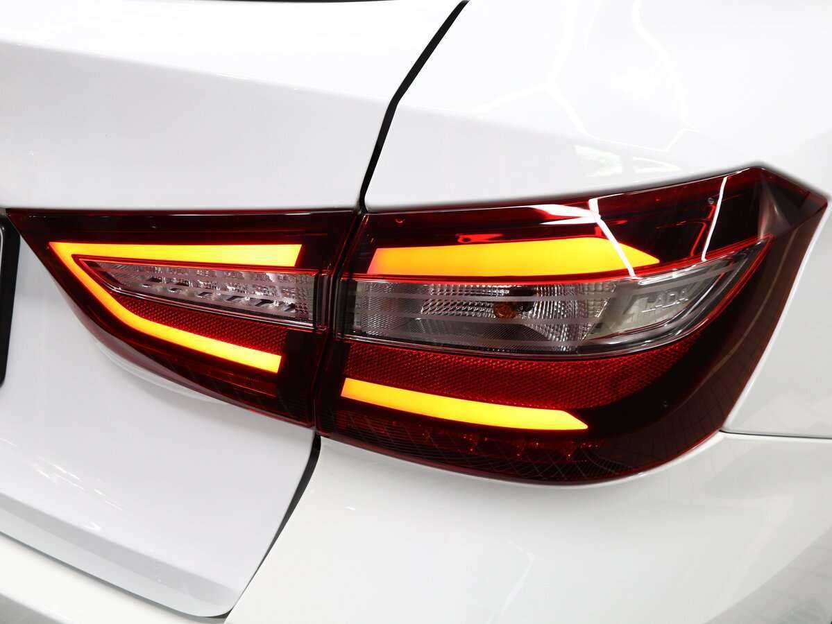 Купить Lada (ВАЗ) Vesta с пробегом. Фото: #4