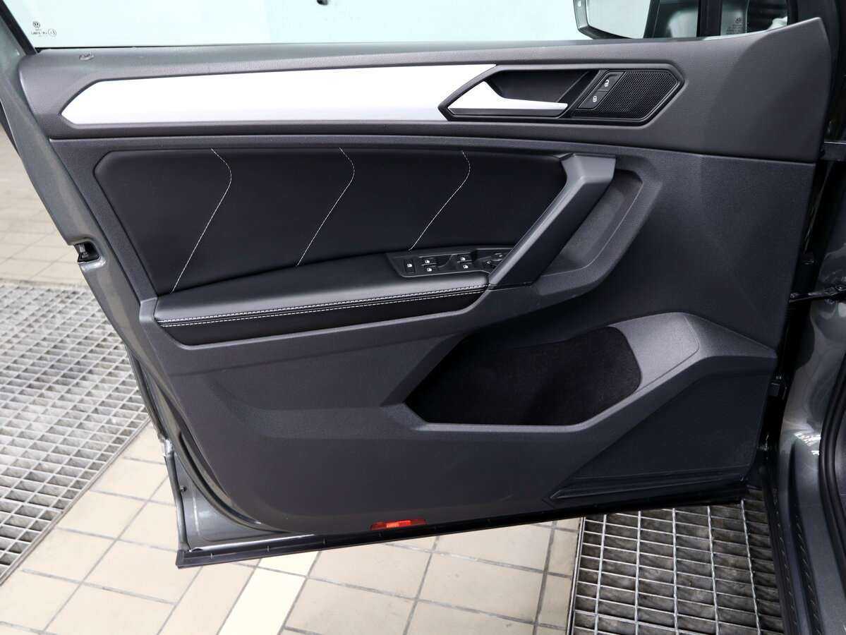 Купить Volkswagen Tiguan с пробегом. Фото: #14