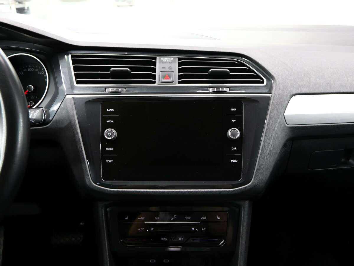 Купить Volkswagen Tiguan с пробегом. Фото: #17