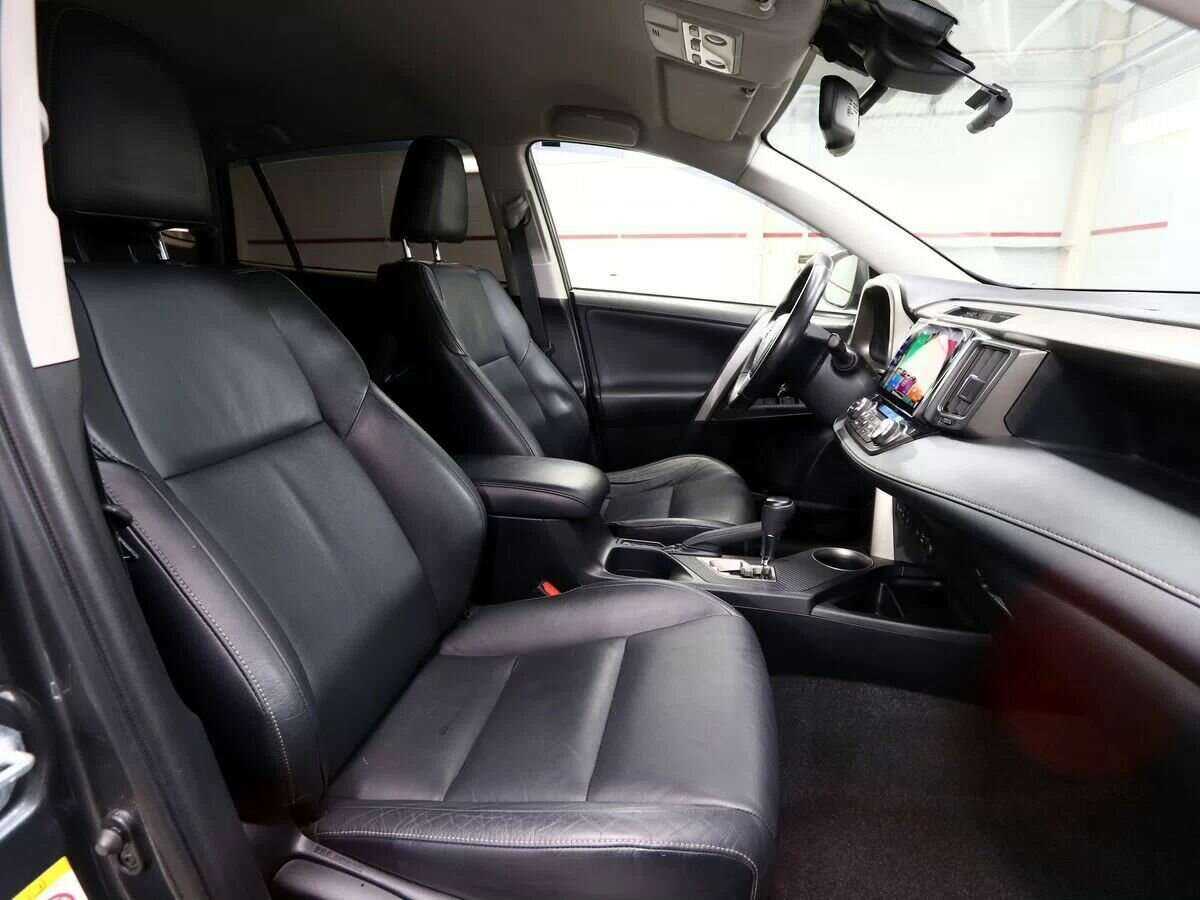 Купить Toyota RAV4 с пробегом. Фото: #10