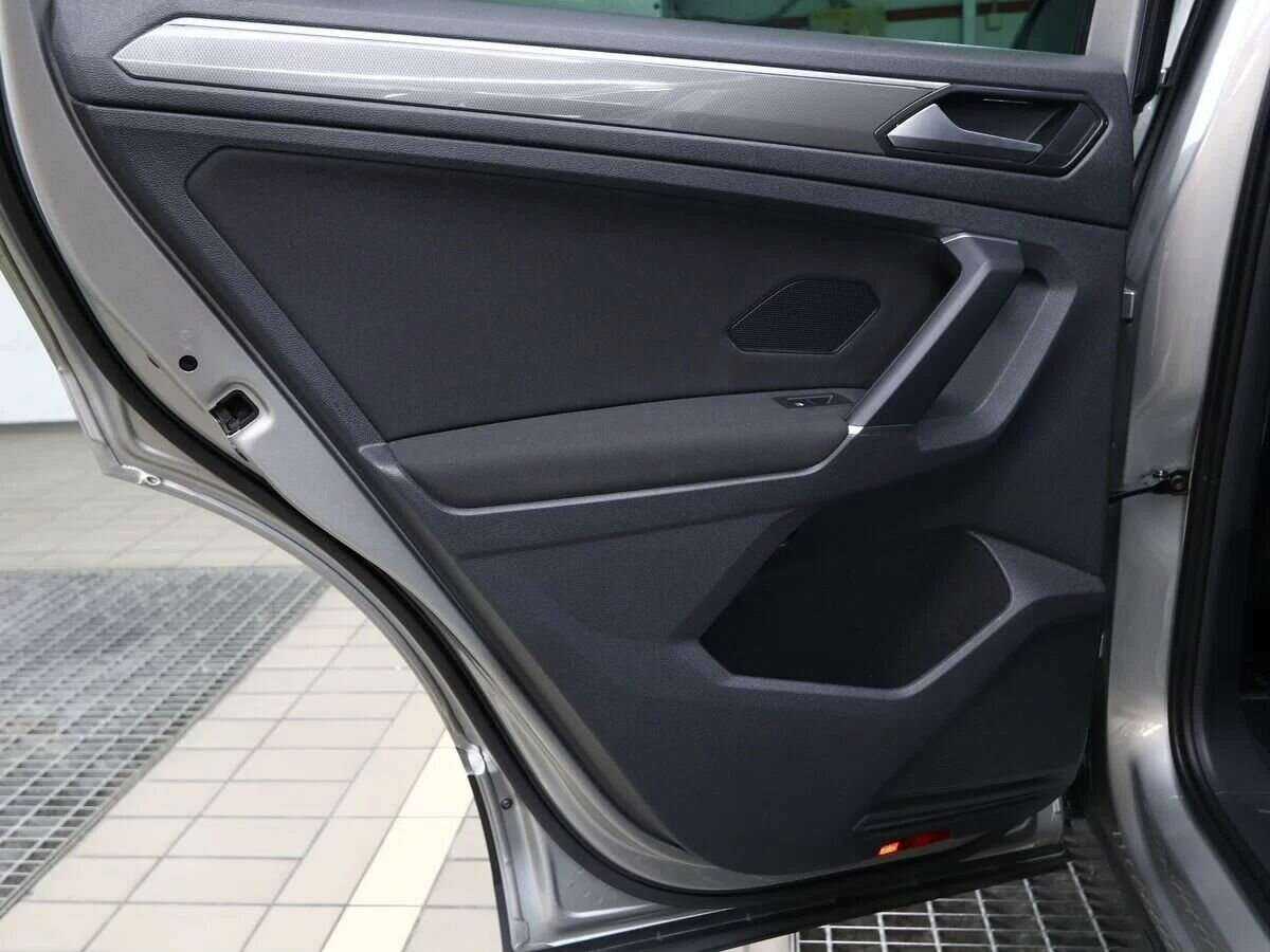 Купить Volkswagen Tiguan с пробегом. Фото: #10