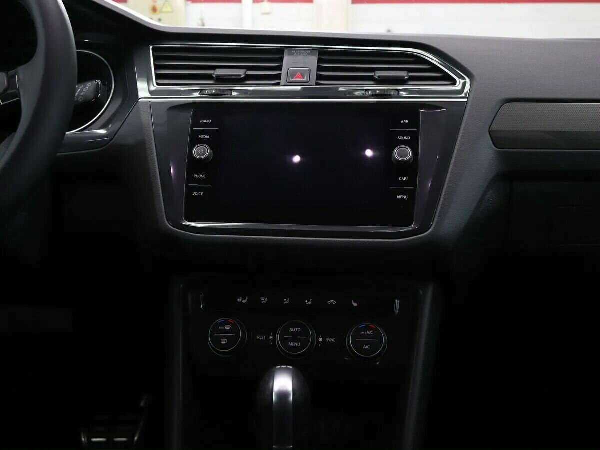 Купить Volkswagen Tiguan с пробегом. Фото: #20