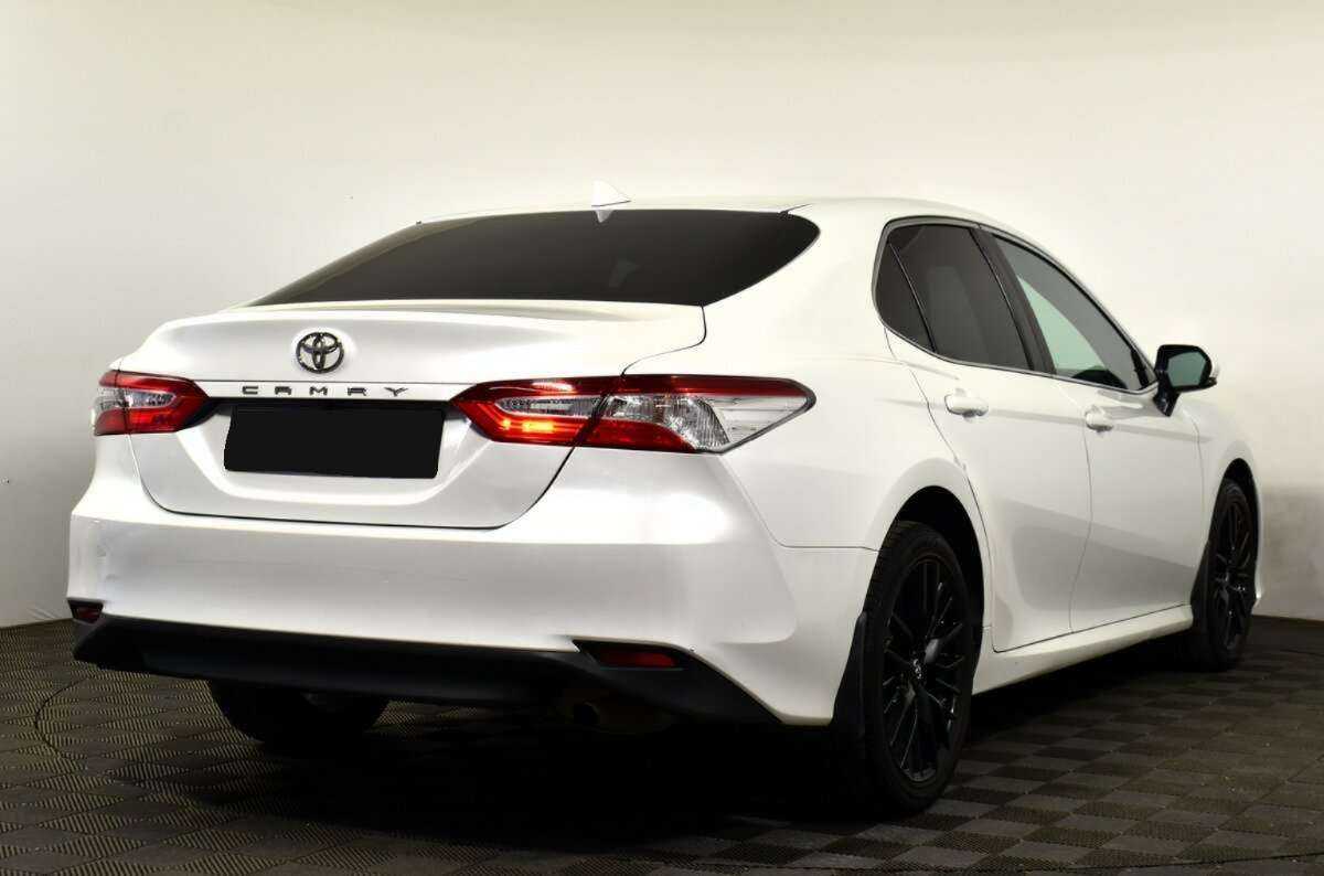Купить Toyota Camry с пробегом. Фото: #3