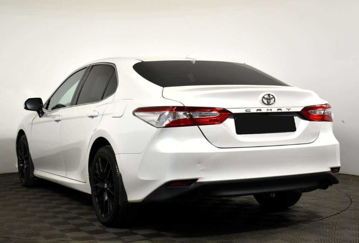 Купить Toyota Camry с пробегом. Фото: #5