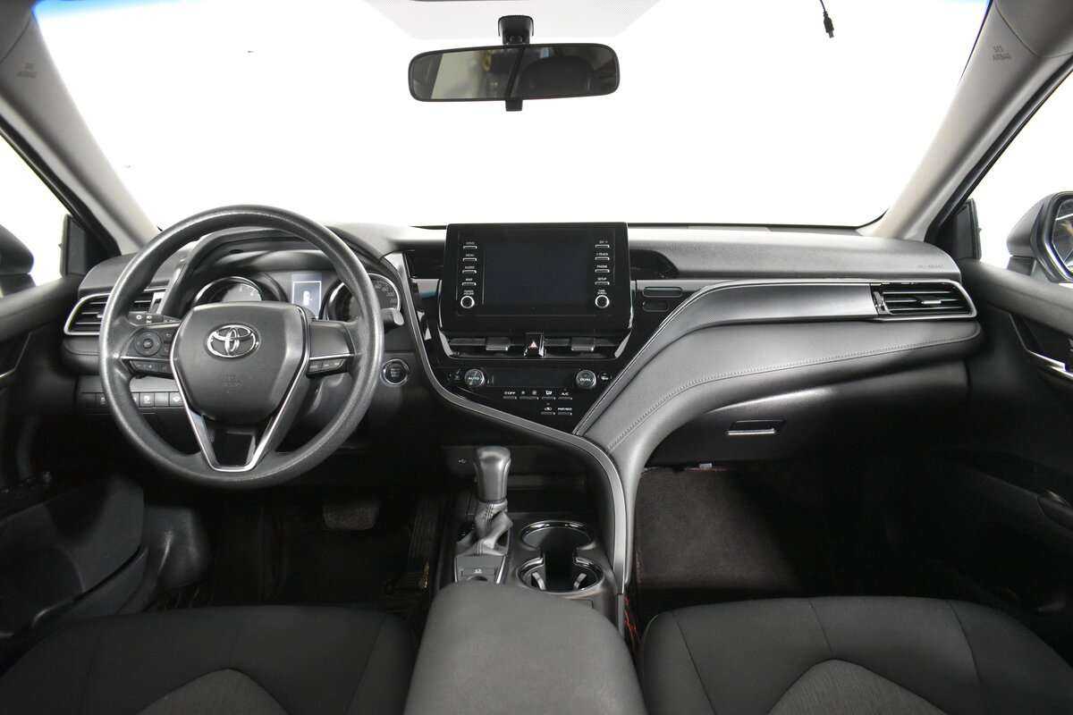 Купить Toyota Camry с пробегом. Фото: #10