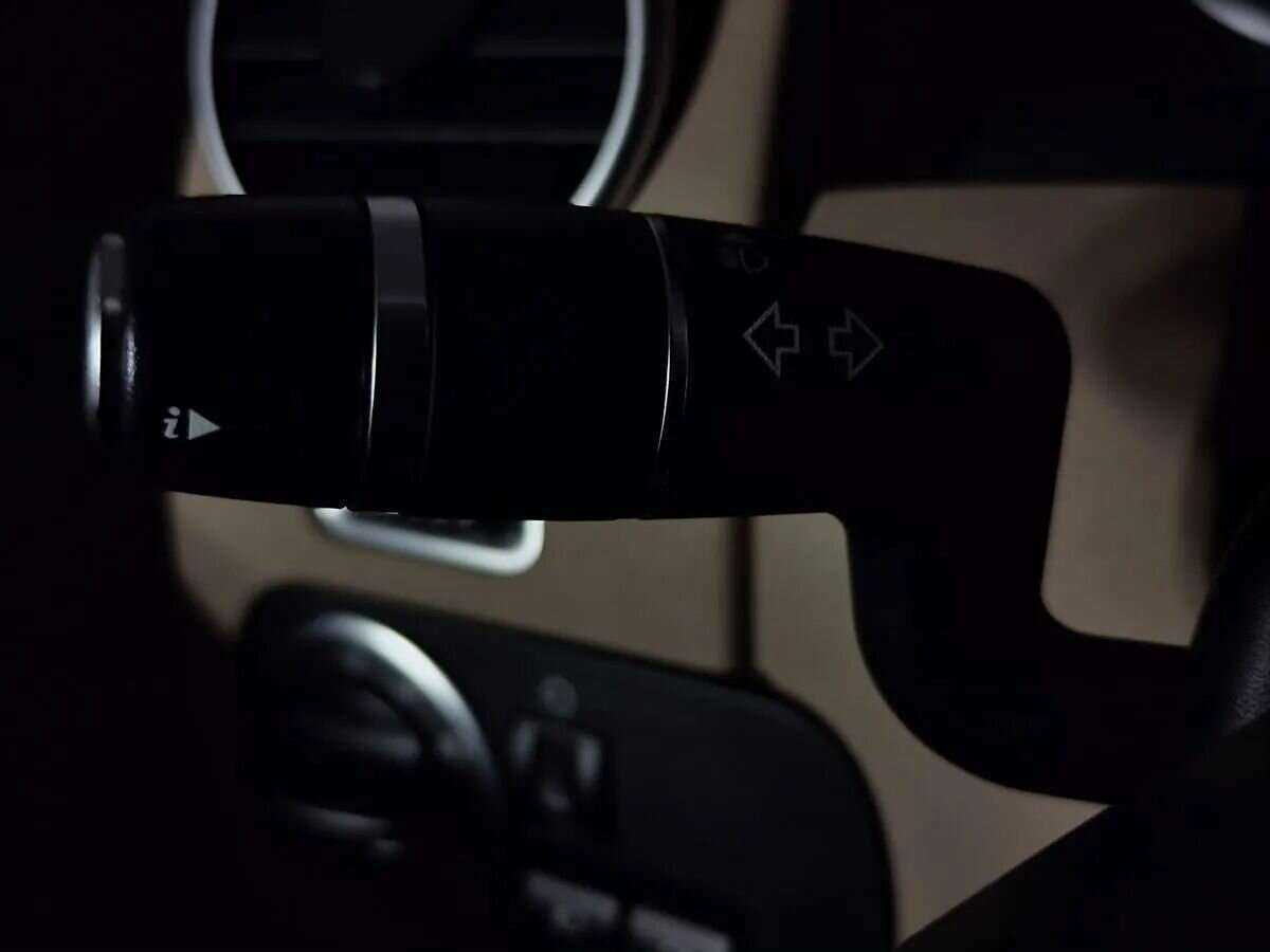 Купить Land Rover Discovery с пробегом. Фото: #20