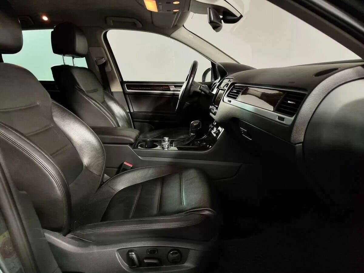 Купить Volkswagen Touareg с пробегом. Фото: #20