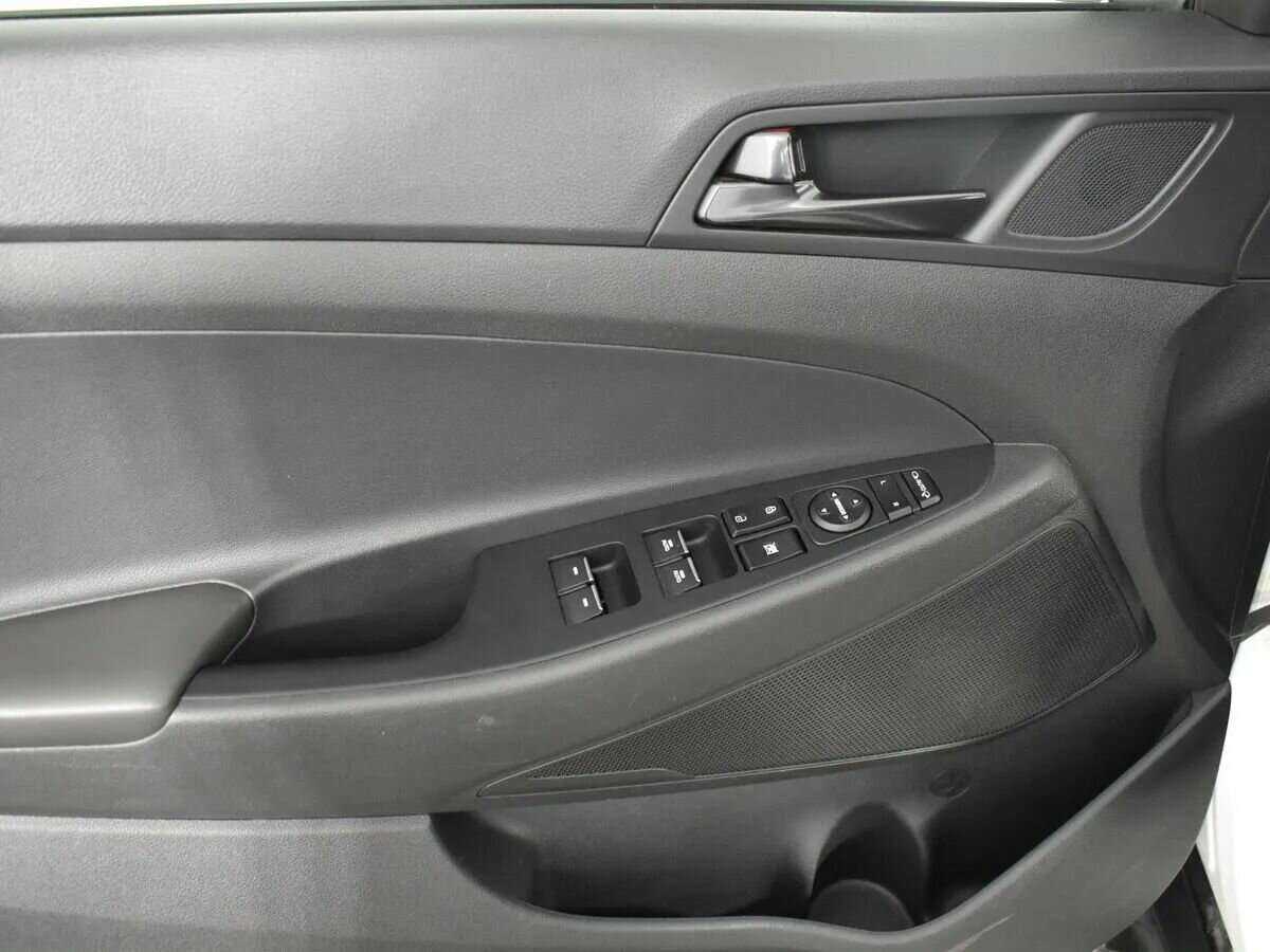 Купить Hyundai Tucson с пробегом. Фото: #22