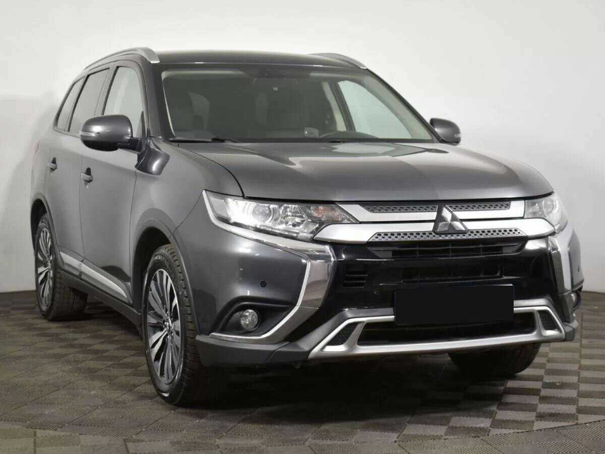 Купить Mitsubishi Outlander с пробегом. Фото: #1
