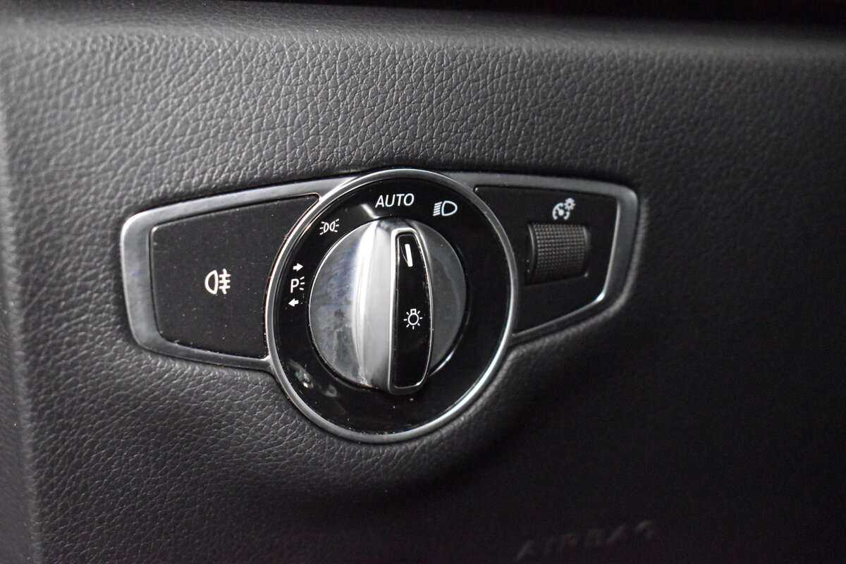 Купить Mercedes-Benz E-Класс с пробегом. Фото: #19