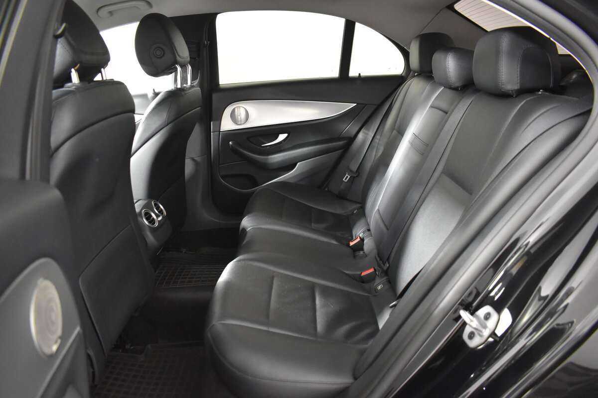 Купить Mercedes-Benz E-Класс с пробегом. Фото: #24