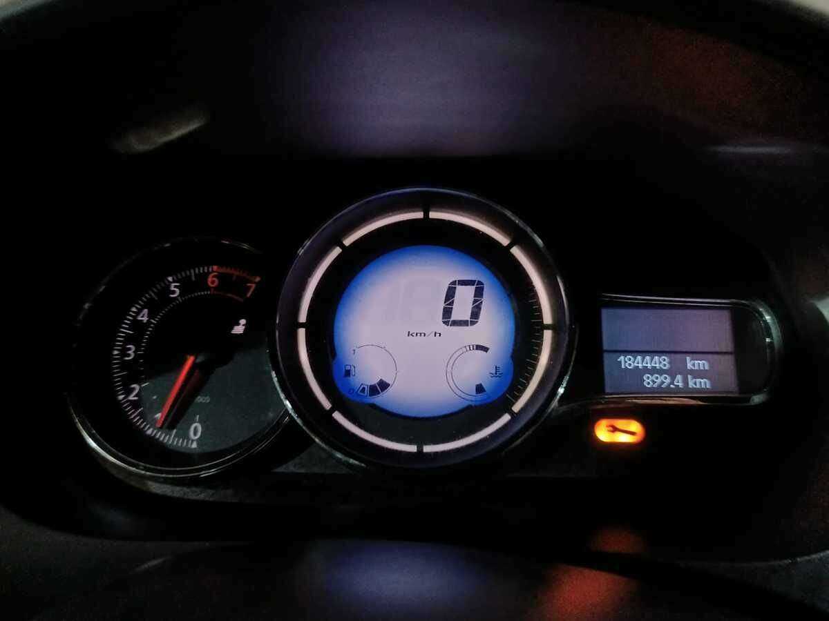 Купить Renault Fluence с пробегом. Фото: #11