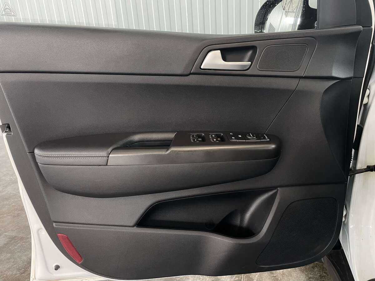 Купить Kia Sportage с пробегом. Фото: #19